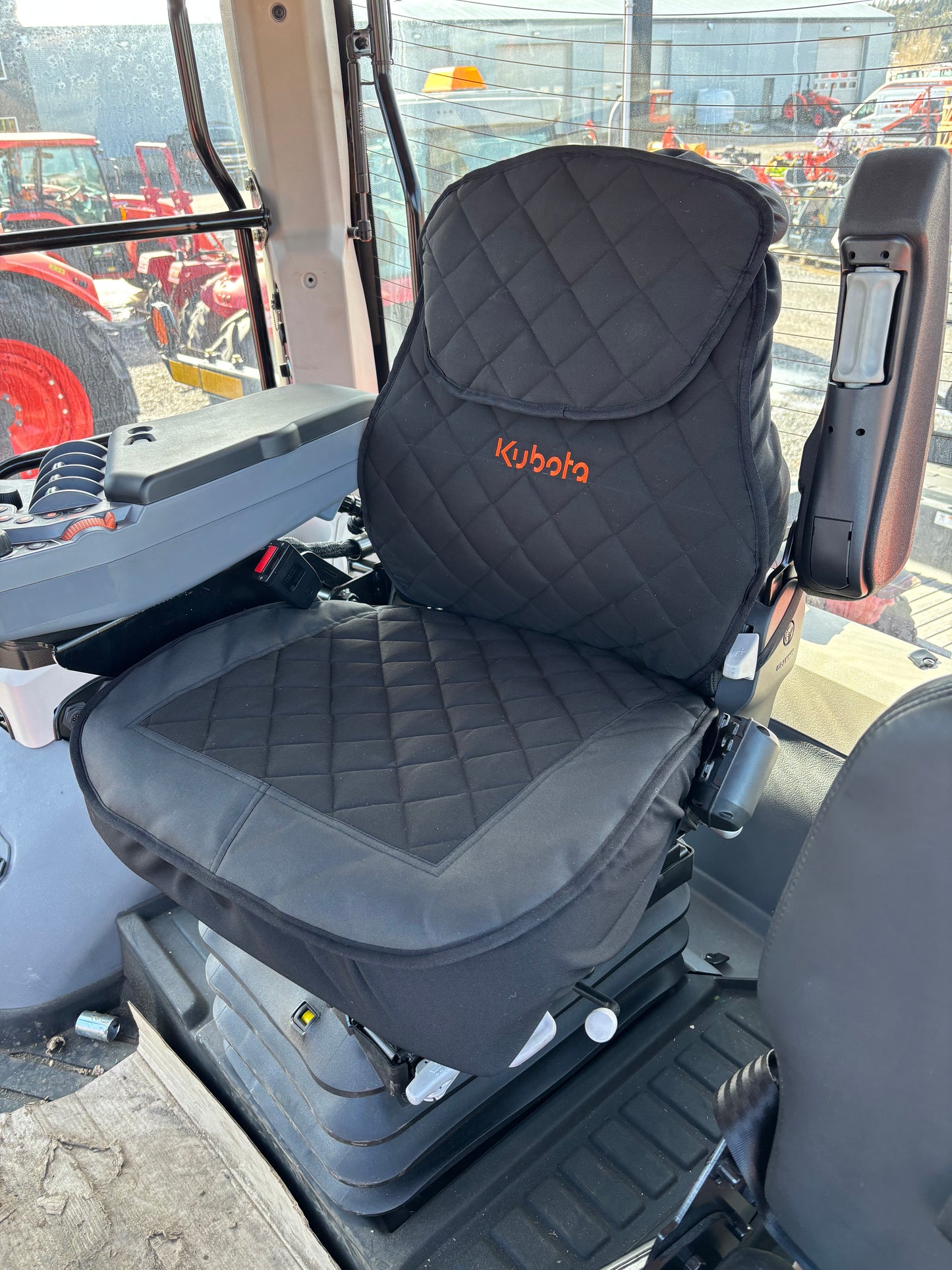 KUBOTA TRACTEUR -TR-KUB-M4-5-6-7-8-A-HD